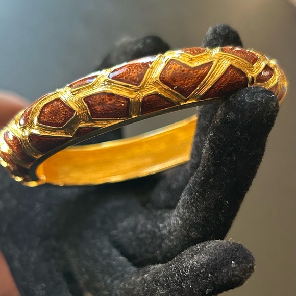 Joan Rivers Elegant Gold and Brown Cuff Bracelet - Picture 5 of 5